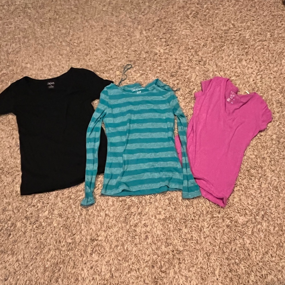 3- Junior woman's assorted tops- size small